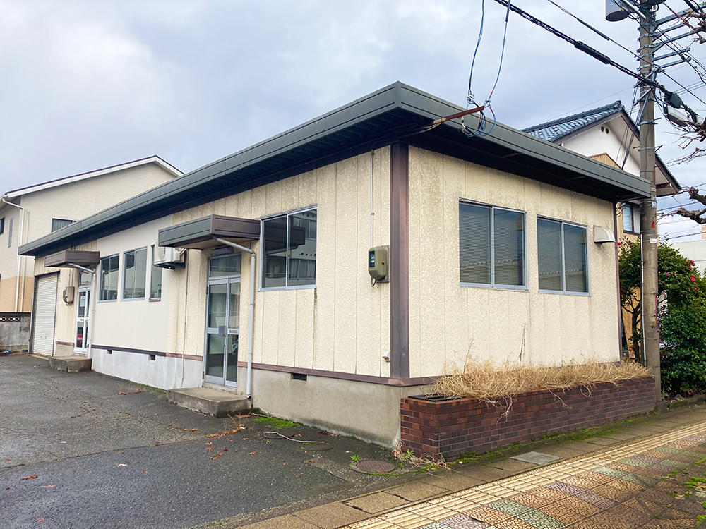 南側(平屋建)