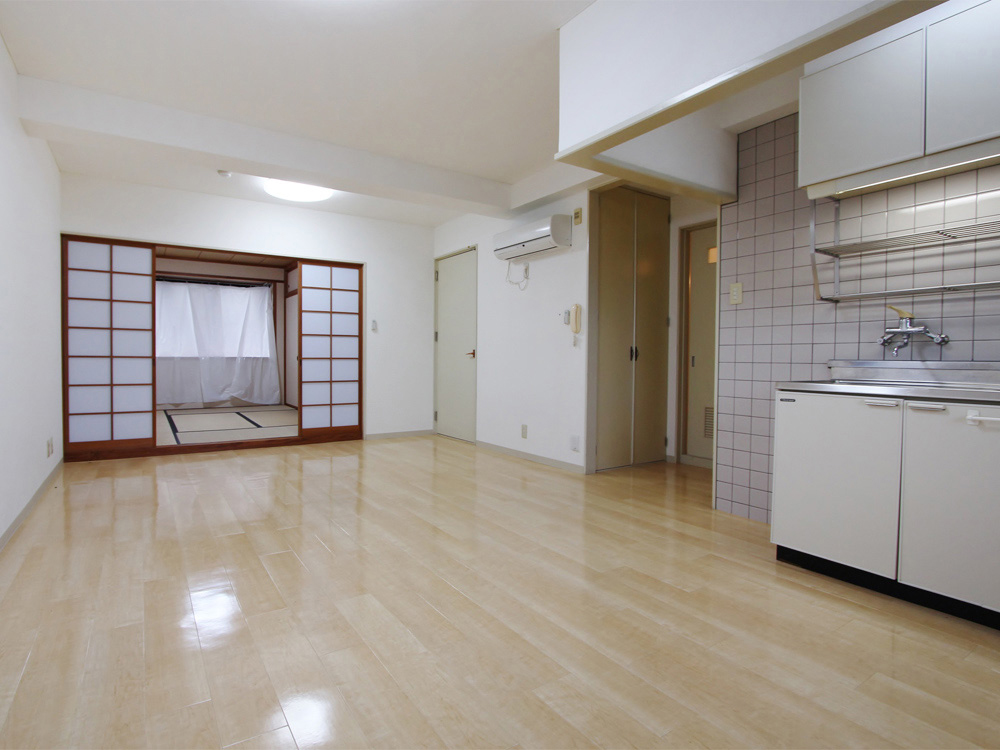 203号室(3階建-2階)