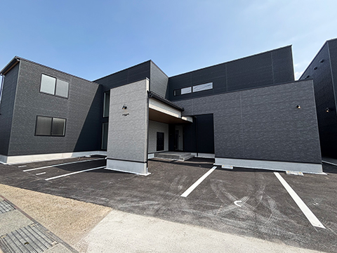 木造2階建 12戸